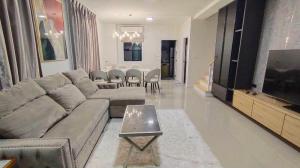 For RentTownhouseLadprao101, Happy Land, The Mall Bang Kapi : 🏡🌟 Rent a house in The Connect Up3 Ladprao126 project, a beautifully decorated corner house, ready to move in, convenient transportation