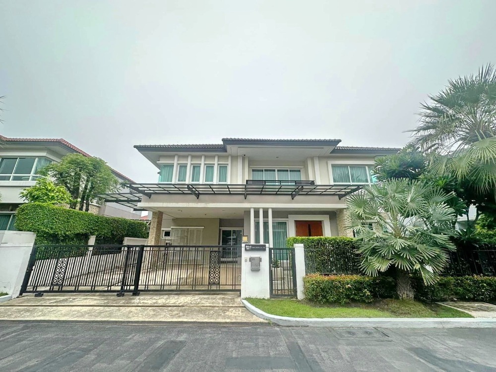 For SaleHousePattanakan, Srinakarin : H0463😍 For SELL Selling a 2-storey detached house, 🚪4 bedrooms🚄🏢Rama 9 - Srinakarin 🔔House area: 80 sq.wa.🔔Usable area: 335 sq.m.💲Selling: 21,000,000฿📞O99-5919653,O65-9423251✅LineID:@sureresidence