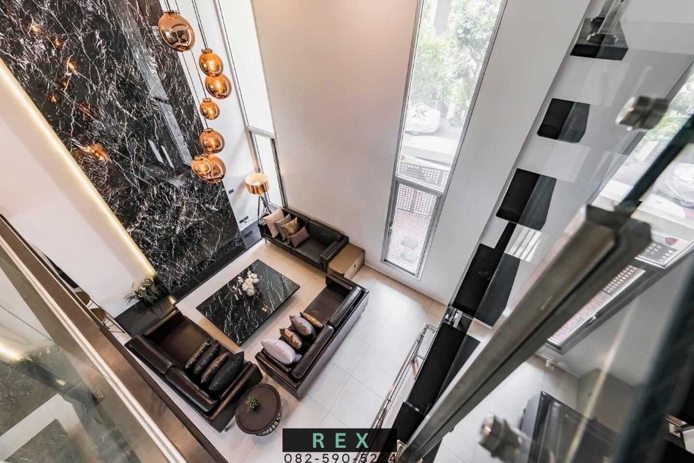 For SaleTownhouseSathorn, Narathiwat : For sale: Luxury townhome, The Lofts Sathorn Soi 1, size 4.5 floors, 34.1 sq m, 4 bedrooms, near Sathorn, Yen Akat, Ngam Du Pli, Rama 4