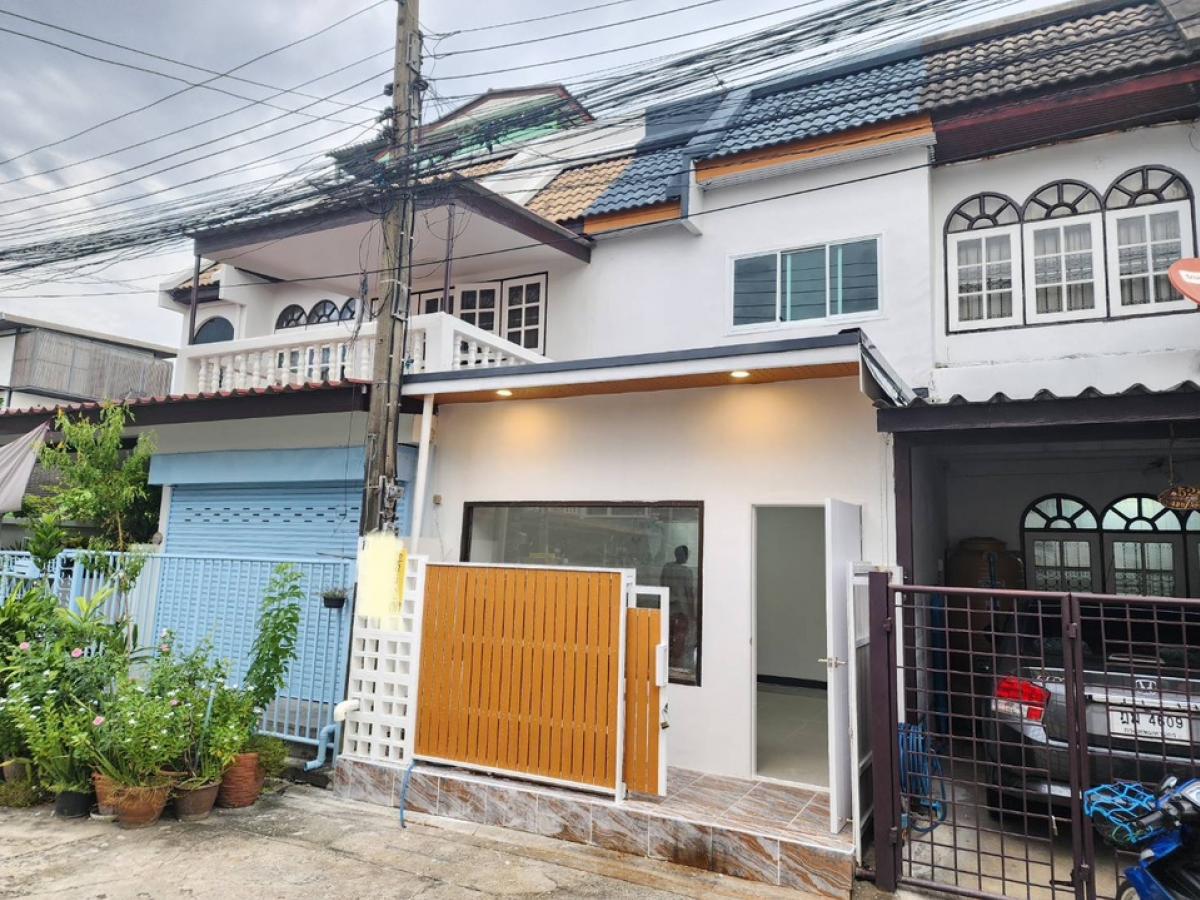 For SaleHouseRamkhamhaeng, Hua Mak : Townhouse for sale, Huamark Soi 6, newly renovated ✨Price lower than appraisal