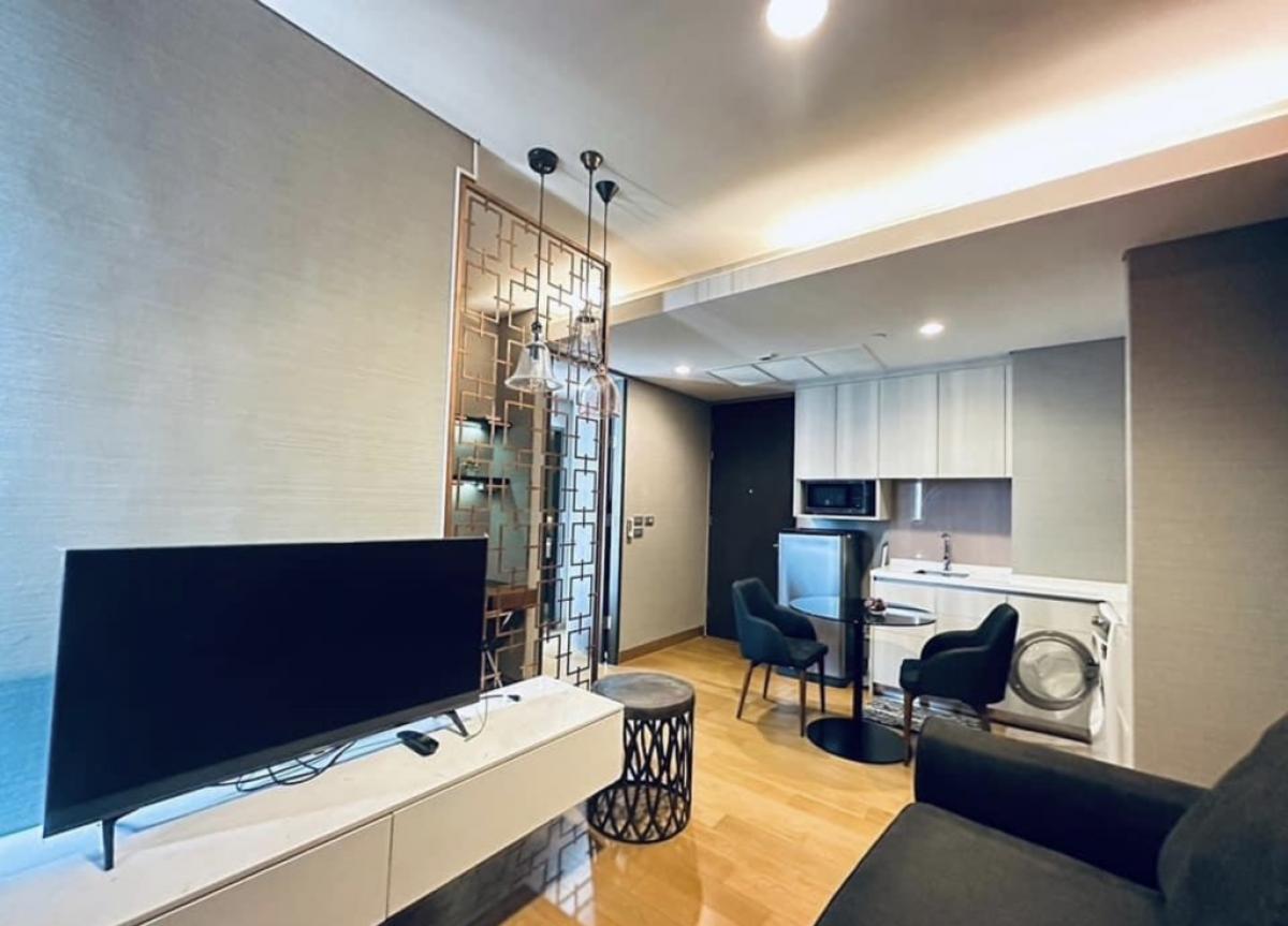 ให้เช่าคอนโดสุขุมวิท อโศก ทองหล่อ : **[For Rent] The Lumpini 24 - 1 Bedroom, Fully Furnished Condo in the Heart of Sukhumvit**