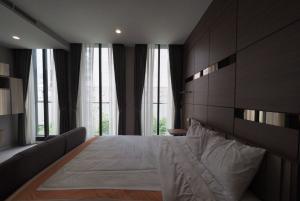 ให้เช่าคอนโดวิทยุ ชิดลม หลังสวน : For Rent ✨️ :  Noble Ploenchit (1 bed) 52 sq.m. 33,000 THB Tel. 0924235675 Cate