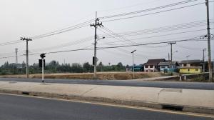 For RentLandSamut Prakan,Samrong : Vacant land for rent, 1 rai, width 36 meters, filled in, on the main road Theparat-Lat Krabang