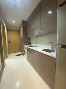 ให้เช่าคอนโดนานา : Hyde Sukhumvit13 For Rent