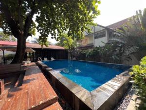 For SaleHouseSukhumvit, Asoke, Thonglor : Luxury house for sale Ekkamai 22, Bali style with swimming pool