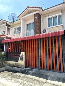 For SaleTownhouseRathburana, Suksawat : For sale: 2-storey townhouse, Phumjai Niwet Village 3, Project 3