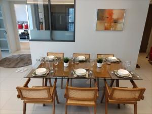 ให้เช่าคอนโด : For rent, Circle Sukhumvit 31 3B2B 143sqm, high-floor, nice decor, ready to move in