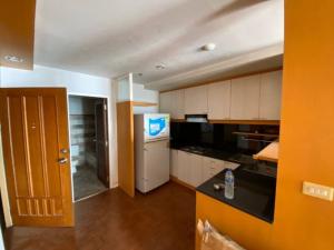 ขายคอนโดสีลม ศาลาแดง บางรัก : For Sale Silom suite 3beds size 114 sq.m. only 11.9 mb