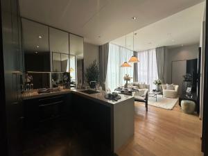 ให้เช่าคอนโดวิทยุ ชิดลม หลังสวน : 74sqm Elegant Luxury 2 bedrooms for rent at 28 Chidlom