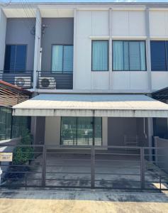 For RentTownhousePattanakan, Srinakarin : The front of the house is not attached to anyone🟡Townhouse for rent Pleno Rama 9-Krungthep Kreetha🔥Fully furnished🔥