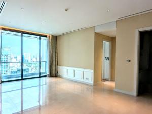 ขายคอนโดวิทยุ ชิดลม หลังสวน : 3 Bedroom Condo at Sindhorn Residence: Luxurious Urban Living