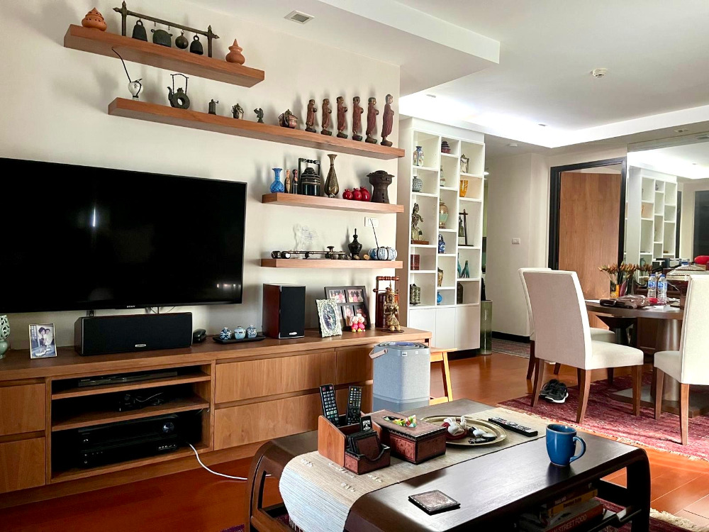 ขายคอนโดวิทยุ ชิดลม หลังสวน : O2 Hip Ploenchit soi NaiLert: 2bed 2bath 99sqm. Top Floor