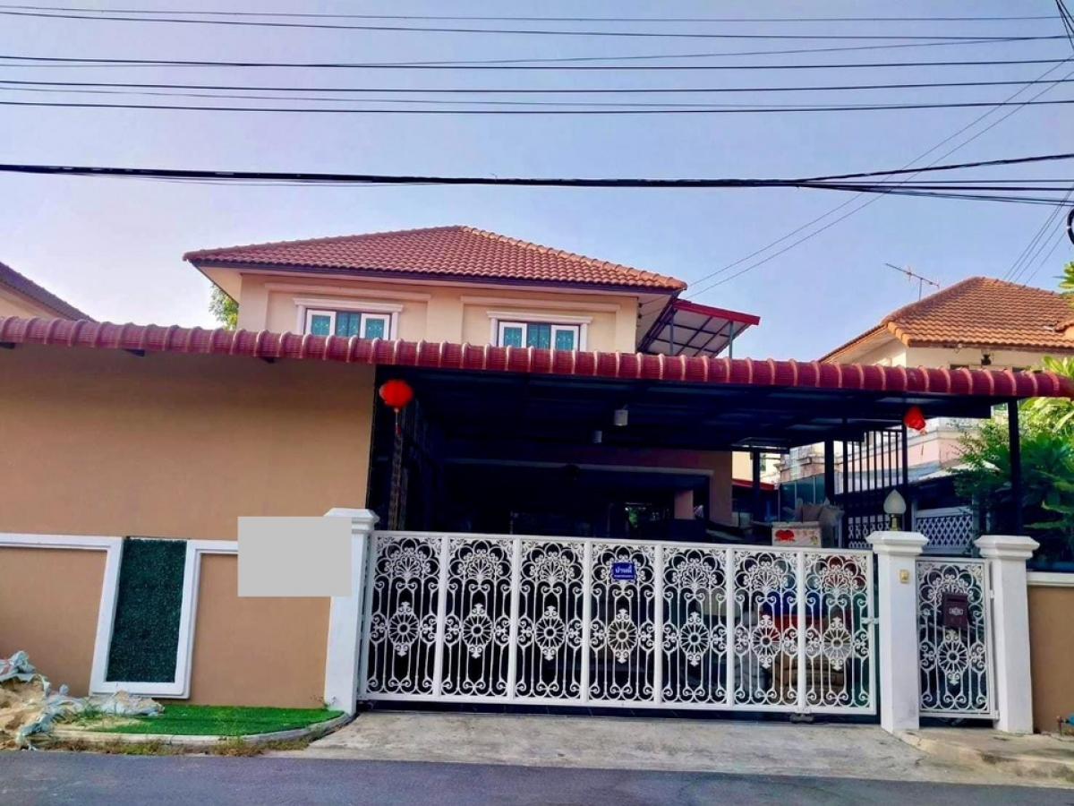 For RentHouseNawamin, Ramindra : ❤️❤️Big house, good location💕kc parkvile3 Hathairat, Watcharapol, Ramintra, near the expressway, interested, line tel 0859114585 ❤️❤️=> Suitable for living, home office / selling products online, there is a storage area for a large single house, opposi