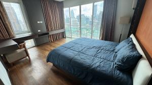 ให้เช่าคอนโดนานา : BTS NANA Condo: Amazing City Views 28th Floor. Heart of the City. 90SQM 2B2B 40k