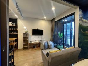 ให้เช่าคอนโดสยาม จุฬา สามย่าน : Ashton Chula - Silom1 Bedroom. 34 sq.m.  Fully furnished Contact 081-6371180 (Jay)Line : 0816371180