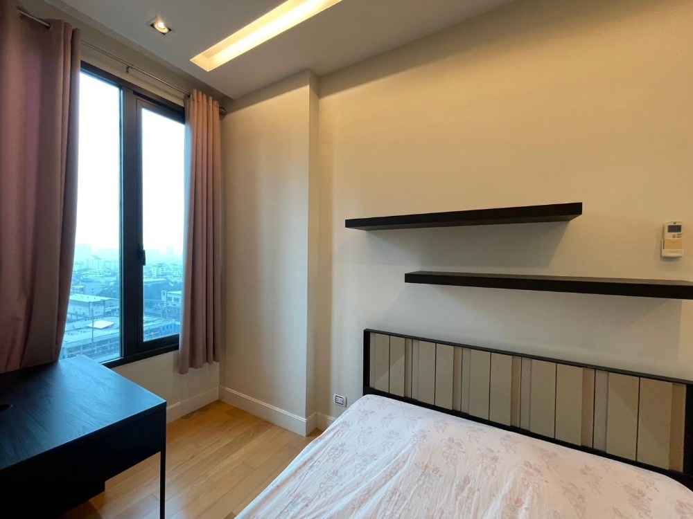 For SaleCondoLadprao, Central Ladprao : Urgent sale!!! Condo Equinox Phahol-Vipha 1 bedroom, 1 bathroom, swimming pool view