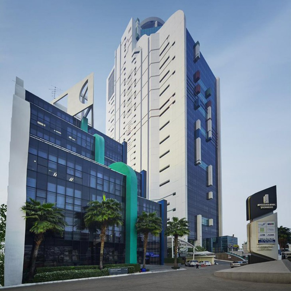 For RentOfficeBangna, Bearing, Lasalle : Office space for rent, on Bangna-Trad Road, Interlink Tower Building, Bangna, area 89.62 sq m., rental fee 53,772 baht*/month (600 baht per sq m.)