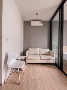 For RentCondoSapankwai,Jatujak : New room! M Jatujak, pet-friendly condo, fully furnished, near MRT and BTS