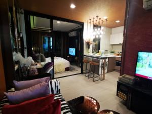 For SaleCondoThaphra, Talat Phlu, Wutthakat : Life Sathorn Sierra 1 Bed 32 Sqm. Type B1  For Sale