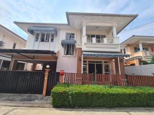 For RentHousePattanakan, Srinakarin : Single house for rent 53 sq m. Soi Pattanakarn 44  Narawan Village, Built-in the whole house, 3 bedrooms, 3 bathrooms, maid's room with bathroom separated from the house, ready to move in, fully furnished