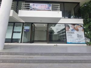 For RentShophouseOnnut, Udomsuk : 📣⭐️🏢 Commercial building for rent, Soi On Nut 62, prime location, convenient transportation, near BTS On Nut, only 200 meters.