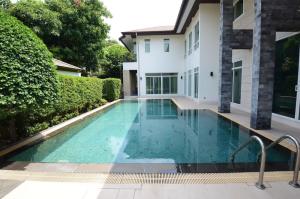 For SaleHouseChokchai 4, Ladprao 71, Ladprao 48, : For sale: 2-storey detached house in Private Nirvana Ladprao Village with swimming pool, Soi Yothin Phatthana, Pradit Manutham Road