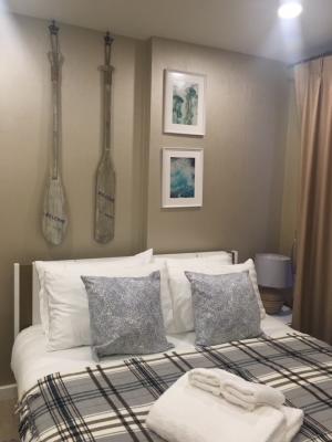 For RentCondoHuahin, Prachuap Khiri Khan, Pran Buri : Rent a house, Ploen Plearn, 2 bedrooms, beautifully decorated, swimming pool view, good location, not far from the sea, near restaurants, near the golf course, convenient