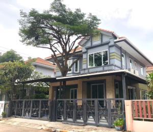 For RentHouseMin Buri, Romklao : Single house for rent, Perfect Place Lat Krabang, air-conditioner, full furniture, 4 bedrooms, 4 bathrooms, 1 maids room, rental price 43,000 baht