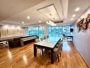 For RentCondoSukhumvit, Asoke, Thonglor : Belgravia Residence: 296sqm. 4bed 4bath 199,000/mth Am: 0656199198