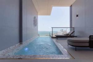 For SaleCondoPattaya, Bangsaen, Chonburi : Luxury condo for sale, Copacabana, Jomtien Beach, with private swimming pool