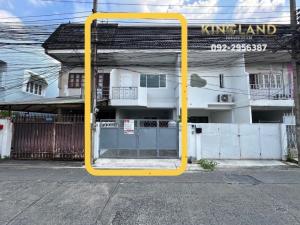 For RentTownhouseChokchai 4, Ladprao 71, Ladprao 48, : Newly renovated house in minimalist style #Townhouse for rent, 2 floors, House No. 61, Lat Phrao-Chok Chai 4, Soi 55, 2-3 bedrooms (with bedroom downstairs), 2 bathrooms, rental price 35,000 / month #Pets allowed