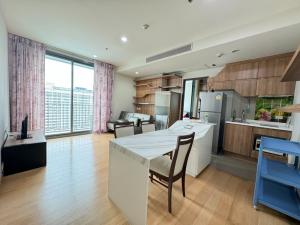 For RentCondoRatchathewi,Phayathai : Pyne By Sansiri, condo next to BTS Ratchawithi, 0 meters, fully furnished, large room, available for rent