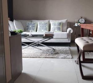 For RentCondoSilom, Saladaeng, Bangrak : Welcome pets!! For rent M silom 1bed 1bath near BTS in the heart of Sathorn