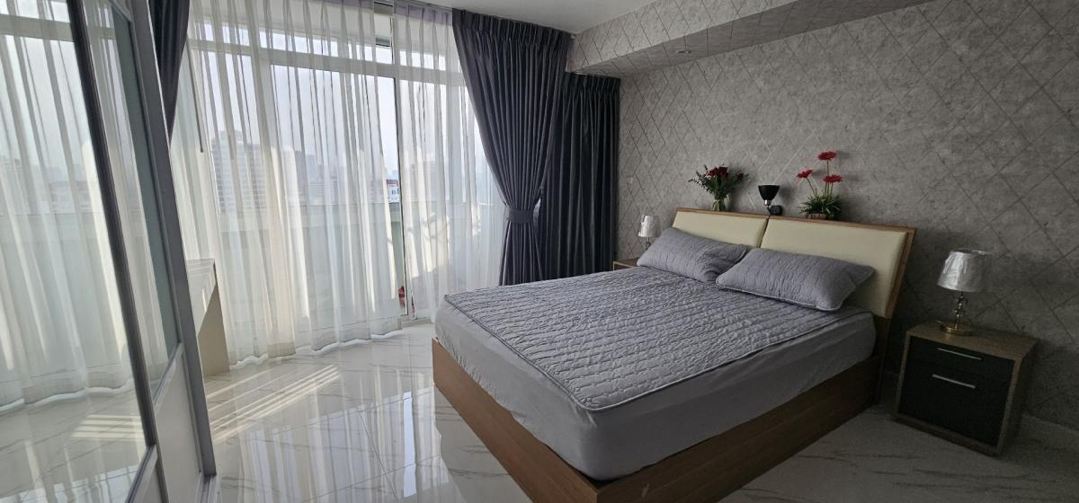 For SaleCondoKasetsart, Ratchayothin : Luxury condo, 45 sq m, newly decorated, fully furnished, next to BTS Phahon Yothin 24