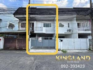 For RentTownhouseChokchai 4, Ladprao 71, Ladprao 48, : Townhouse for rent, 2 floors, 3 bedrooms, 2 bathrooms, renovated house for rent, pets allowed, can open a shop, Lat Phrao, Chok Chai 4, Soi 55, fully furnished, ready to move in, rental price 35,000 baht/month