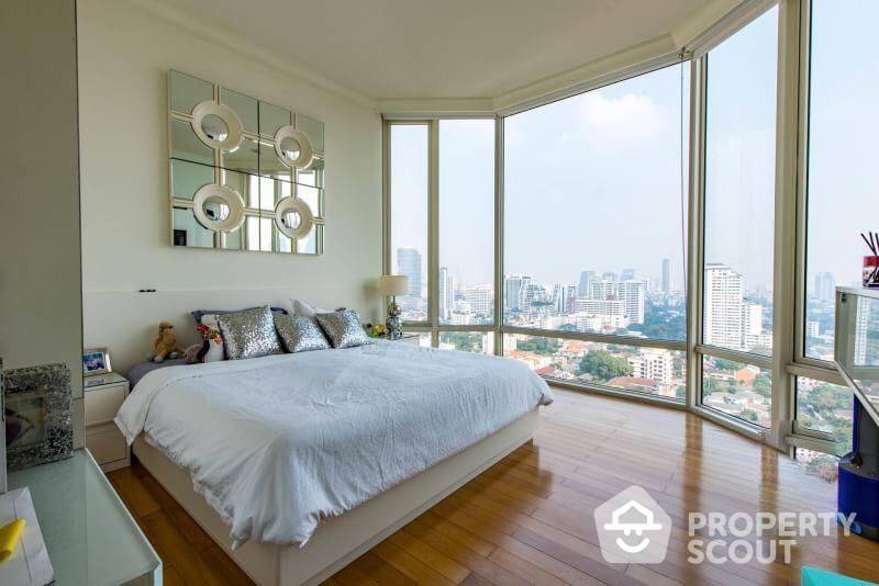 For SaleCondoSukhumvit, Asoke, Thonglor : 2-BR Condo at Royce Private Residences near MRT Sukhumvit