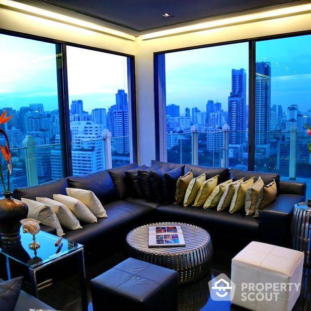 For SaleCondoSukhumvit, Asoke, Thonglor : 3-BR Condo at Le Raffine Jambu Dvipa Sukhumvit 39 Condominium near BTS Phrom Phong