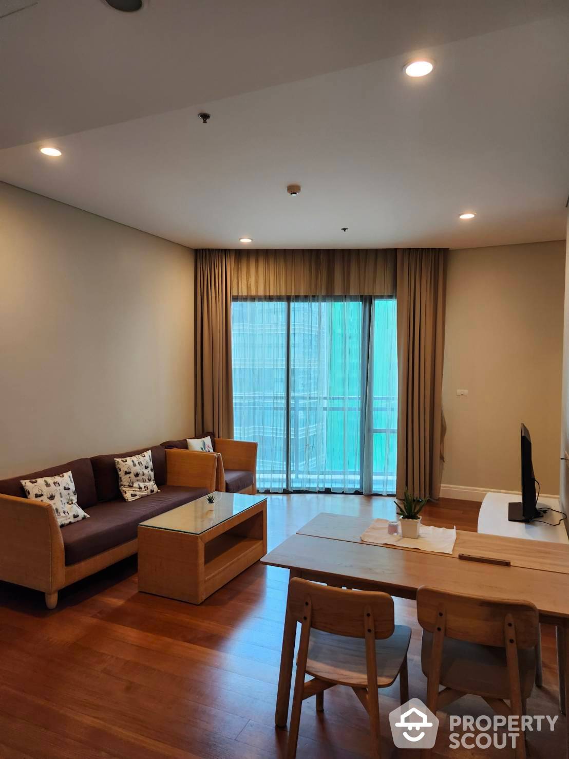 ให้เช่าคอนโด : คอนโด 2 นอน at Bright Sukhumvit 24 Condominium ใกล้ BTS พร้อมพงษ์