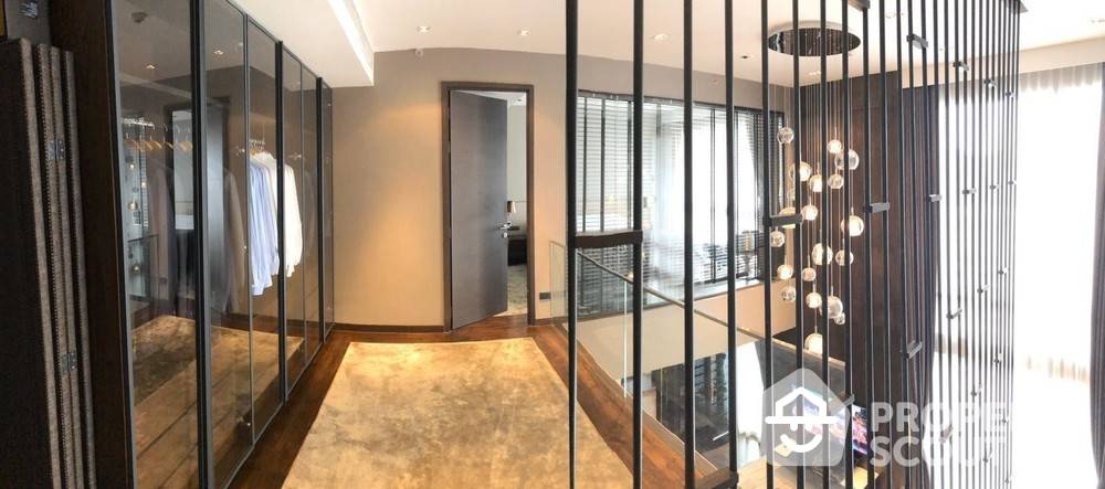 For SaleCondoSukhumvit, Asoke, Thonglor : 2-BR Condo at The Lofts Ekkamai near BTS Ekkamai