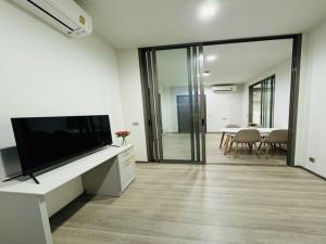 For RentCondoSathorn, Narathiwat : Rhythm Charoenkrung Pavillion Condo for Rent, 5 mins to Sathorn and Rama 3 Road