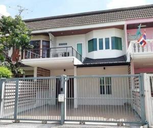 For RentTownhouseRatchadapisek, Huaikwang, Suttisan : 2-storey townhouse for rent, Mooban Yoo Charoen 29/ Ratchadaphisek 18/ Pracharat Bamphen, near MRT Sutthisan/ MRT Huai Khwang, for residential use only