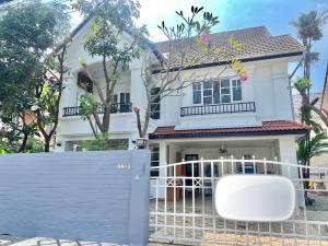 For SaleHouseMin Buri, Romklao : Selling a detached house in Thararom Village (Piravet Zone), Ramkhamhaeng 150, Sukhapiban 3 Road, Saphan Sung, Bangkok.