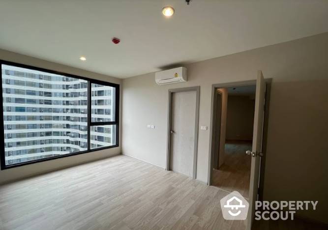 For SaleCondoBangna, Bearing, Lasalle : 1-BR Condo at Ideo Mobi Sukhumvit Eastpoint near BTS Bearing