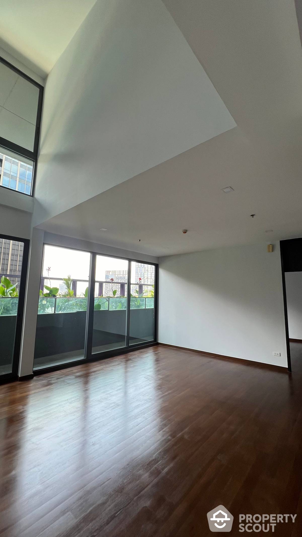 For SaleCondoSukhumvit, Asoke, Thonglor : 3-BR Condo at Noble Remix near BTS Thong Lor