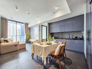 ให้เช่าคอนโดสาทร นราธิวาส : *Tait Sathorn 12*   98.5sq.m 2bed on high floor unit with luxury functions in Sathorn area.