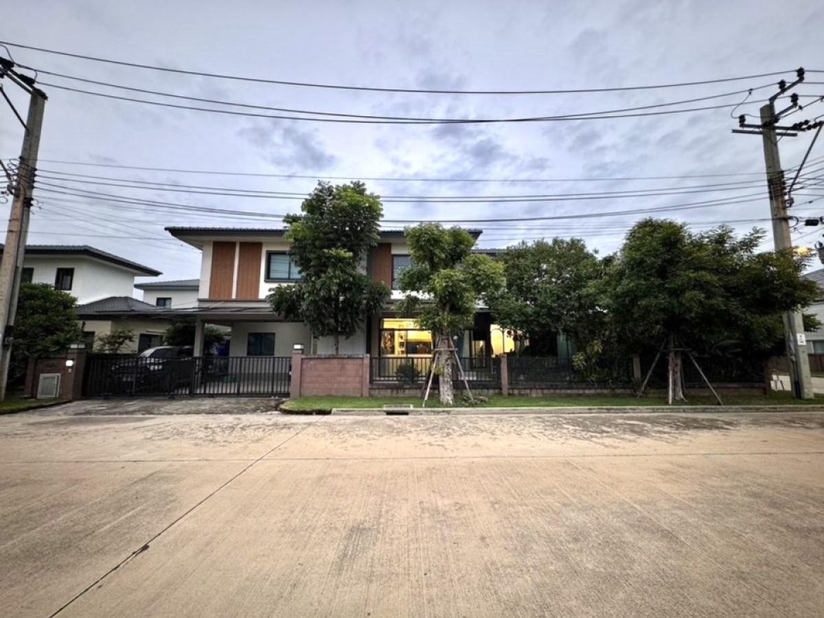 For RentHouseNawamin, Ramindra : 🏡Single house for rent, Casa Ville, Chatuchak Ring Road (Corner house, front garden zone, not facing anyone, garden view) 3 bedrooms, 5 bathrooms, full air conditioning ▶️▶️Rental price 70,000 baht/month◀️◀️🔥🔥Selling for 12 million (If you really like it,