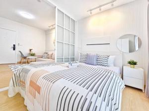 For SaleCondoPinklao, Charansanitwong : 🏬🏬Newly decorated condo, Charan 3 area, Unio Charan 3. The hottest condo in this area, newly decorated, new furniture, the whole room, very cheap price.