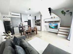 For RentTownhouseBangna, Bearing, Lasalle : 🌟For Rent: Brand New Townhome at Pleno Sukhumvit Bangna2-Storey Townhome with 3 Bedrooms and 2 Bathrooms. Fully furnished and decorated. Excellent deal.🔑Rental Fee: 35,000 THB / Month