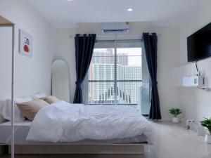 For RentCondoPattanakan, Srinakarin : Rent yourself, get a discount, 15th floor, partitioned room, north/west direction, no sunlight, energy saving, coin-operated room