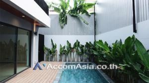 For RentHouseSukhumvit, Asoke, Thonglor : Big Balcony, Private Swimming Pool | 4 Bedrooms House for Rent in Sukhumvit, Bangkok near BTS Phrom Phong (AA23292)